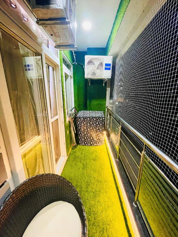 Airport Bliss Apartment+Balcony & Netflix + Prime Jaipur Eksteriør billede