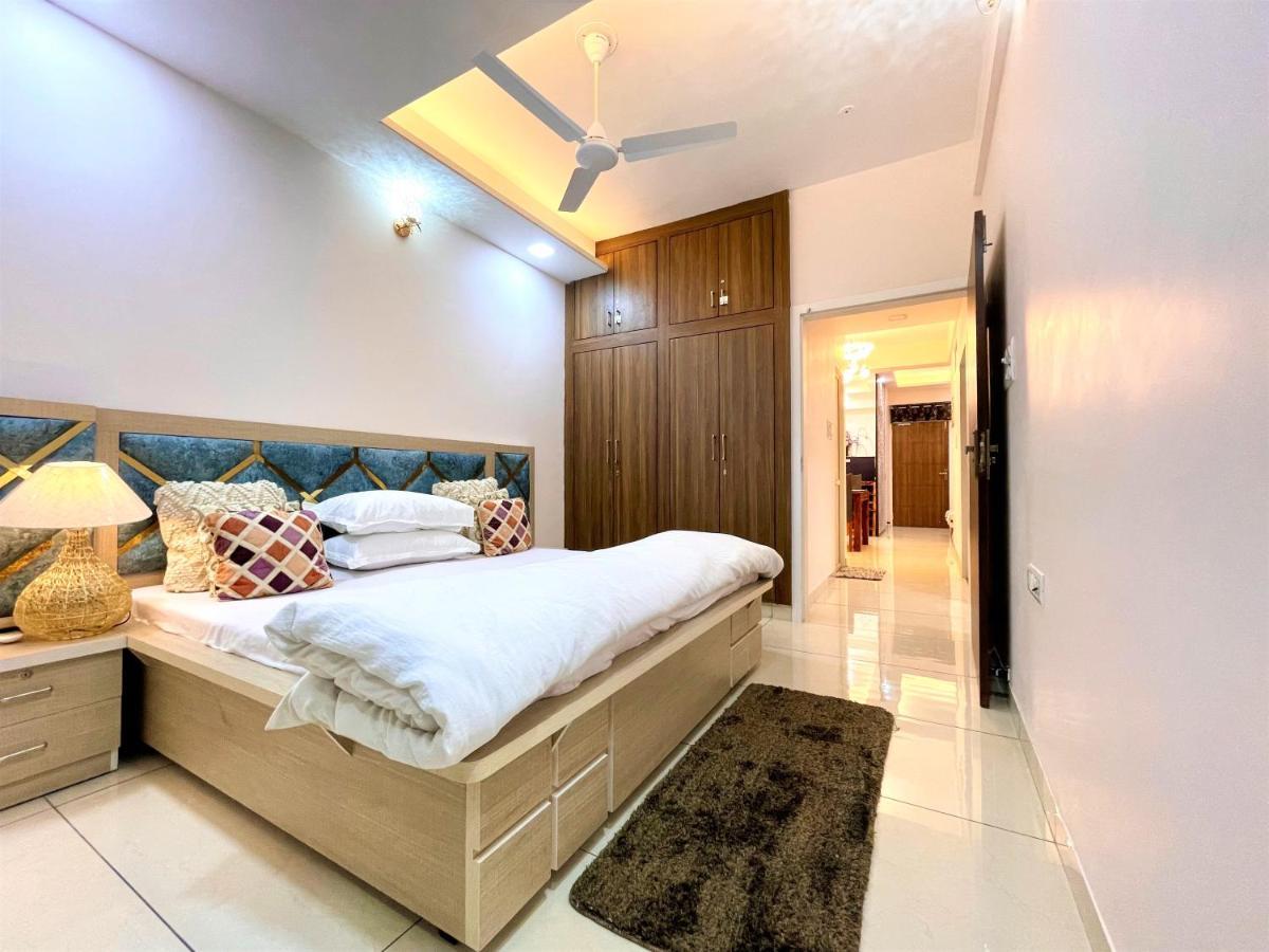Airport Bliss Apartment+Balcony & Netflix + Prime Jaipur Eksteriør billede
